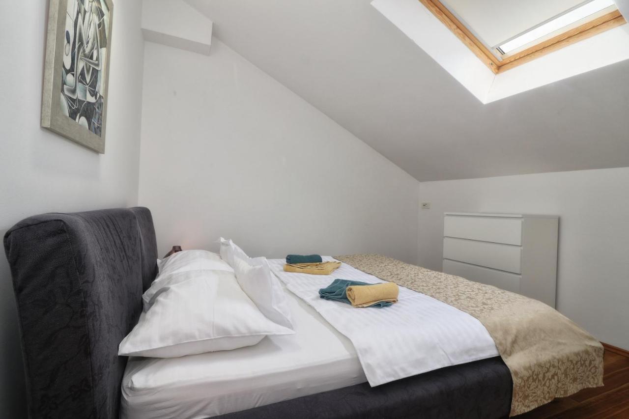 Kseni Accommodation Rovinj Exterior foto