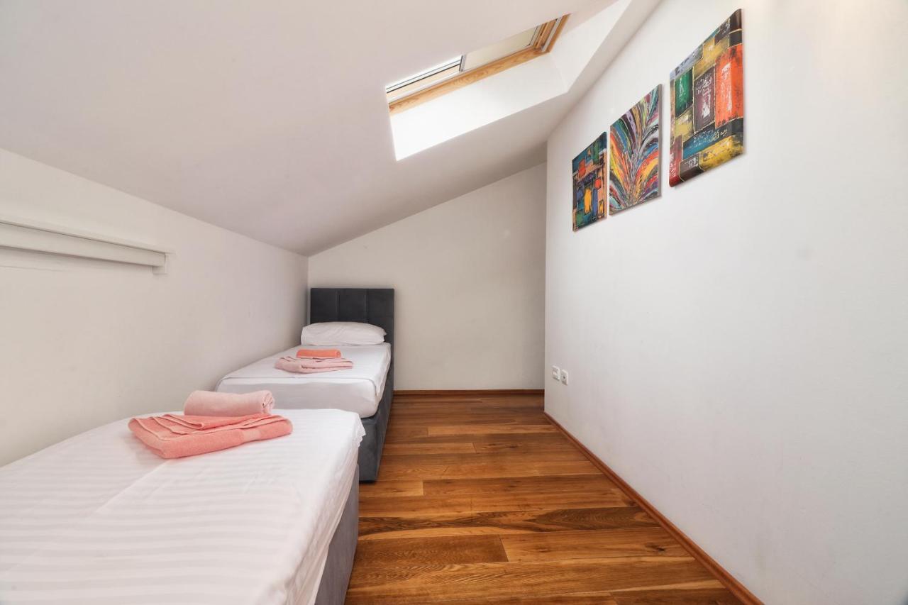 Kseni Accommodation Rovinj Exterior foto